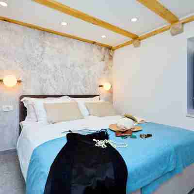 Exquisite Villa by Dominium - Old City Rooms