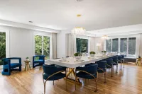 Private Pool, Hot Tub and Scenic Waterfront Views - Luxurious Retreat