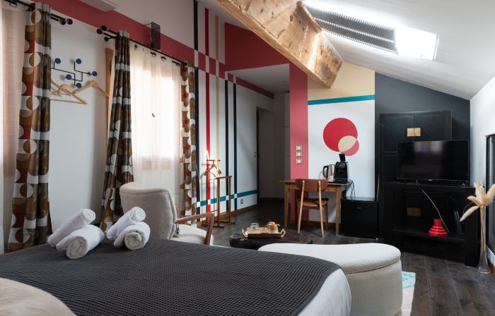 Maison d'en bas des Seigneurs: Chambres d'hôtes au calme avec spa et sauna proche Lourmarin, Luberon, Vaucluse en Provence