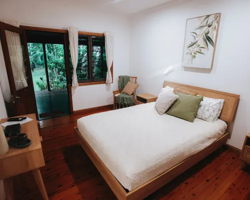 Paperbark Retreat Hotels in Cooktown