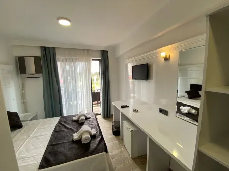 Atas Aqua  Otel Avsa Отели в г. Avsa Island