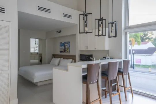 The Biscayne Hotel Hotel berhampiran Kavachnina Contemporary  Art Gallery