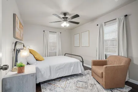 Brazil Retreat come relax in this beautiful spacious home. Отели в г. Себастиан Каунти