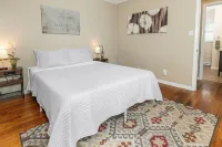 Cozy 3-Bed Home, 2 miles from IU Campus