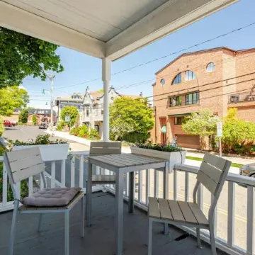 Unbeatable Downtown Mystic Location