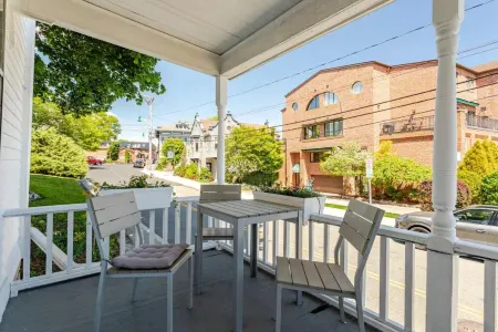 Unbeatable Downtown Mystic Location