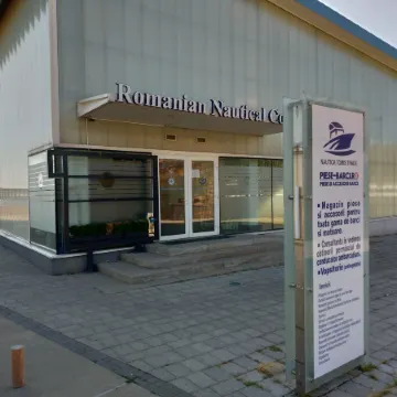 Apartment 3 Rooms, Nearby Casino, Cliff, Port, Aquarium, Beach, Ovidius Square