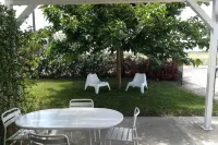 Villa 2.5 km from the sea, unit 2