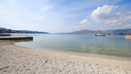 Designer Apartment 10 meters from the sea Отели рядом с достопримечательностью «Church of St. Charles Borromeo»