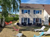 Charming and peaceful residence Hotels near Parc des Expositions