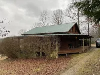 Rugged and Rustic Tennessee Mountain Cabin With Loft