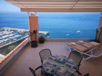 SPECTACULAR SUNNY APARTMENT WITH WIFI, POOL, PANORAMIC CLIFF & SEA VIEWS.