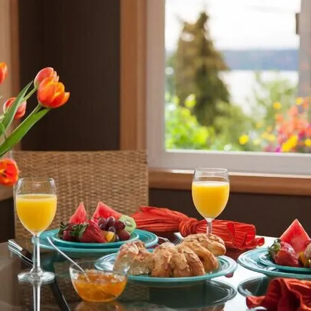 Cottage with Puget Sound, Mount Rainier, & Olympic Views