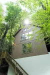 Mac's Place - Cozy Cabin Get Away in the Appalachian Mountains, pets welcome. Grandfather Country Store附近的飯店