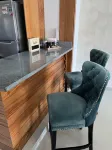 Lovely 3-bedroom condo with free parking