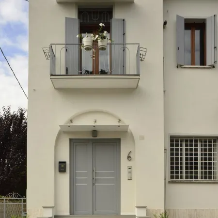Flat design in Treviso. Easy connection to Venice