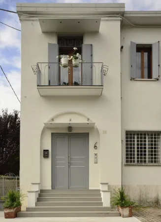 Flat design in Treviso. Easy connection to Venice