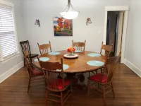 Hip 3BR/2BA Highlands Loft on BEST Part of Bardstown Road. Comfy & Convenient!