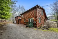 Log Cabin w/ Amenities. New Hot Tub. Quiet/Close to the Park/Pigeon Forge Hotel in zona Wears Valley