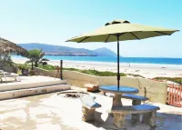 On the Beach Family Beauty...17A - Strand