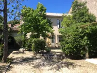 Beautiful Provencal house, French billiards and swimming pool - 8 people 호비옹 호텔