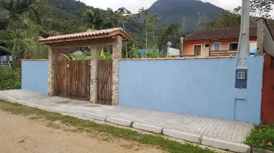 Beach House with Pool and Hot Tub in the North Coast of São Paulo Hotels near Casarão do topo da ilha