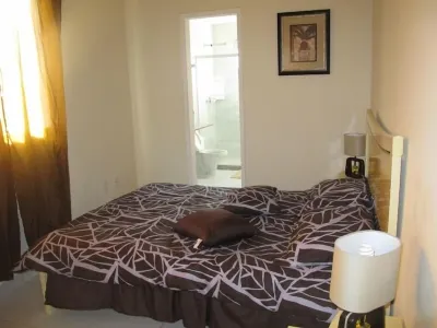 BEAUTIFUL COVER * SEA FRONT * 3 BEDROOMS + 3 BATHROOMS - Air Conditioning Hotel in zona Praia da Bacutia