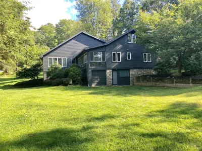 Exceptional 4bed/3bath Rancher Lake Wallenpaupack Lake Wallenpaupack 주변 호텔