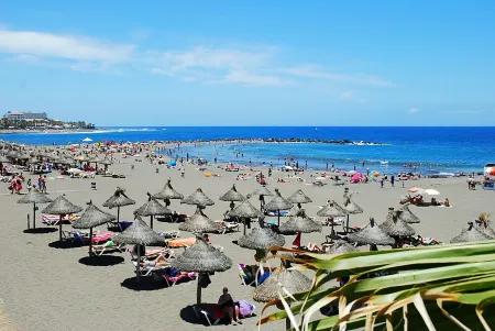 Apartment with pool and views in Costa Adeje