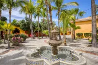 Beachfront Estate Sleeps 12! Walk Everywhere in Los Barriles with Pool & Spa