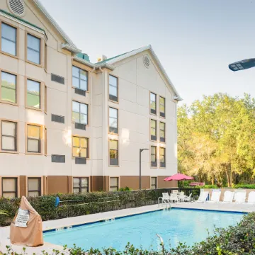 Hampton Inn & Suites Tampa-North Отели рядом с достопримечательностью «Парк аттракционов Busch Gardens»