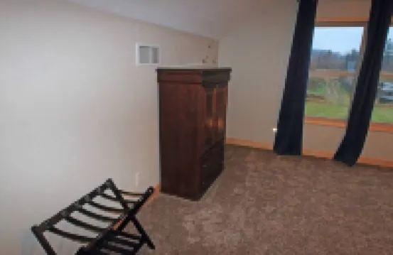 Spacious, rural apt w/outdoor amenities - close to Shipshewana and Toll Road