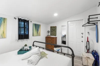 Close to parks, beaches and downtown Naples