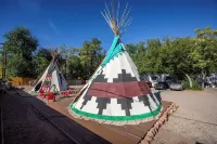 Apache Motel