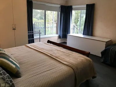 River Edge Holiday Home
