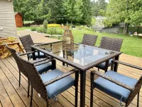 Enchanting three bedroom river front cottage