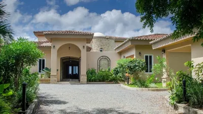 Altos De Colorado-8000 sq ft Beachfront Luxury Surfing Estate Hotels in 