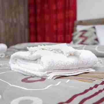 This is a brand new listing 2018 with new pool Rooms