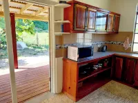 Comfortable, local home with A/C and private verandah Hotel a Calibishie