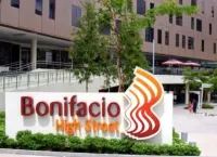 New! Cozy 2 Bedroom in BGC. Fast Wi-Fi and 58" TV