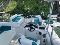 Pet Friendly Huge Lake Front Home with Stunning Views Hotel a Round Lake Park