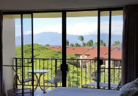 Ocean view designer studio on Kaanapali