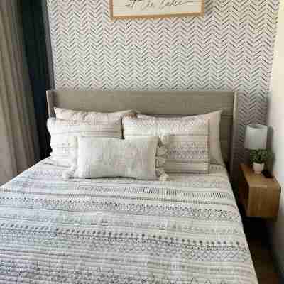Our Lake Blyss 3 Bed/2 Bath Condo at the ShoresCheck Out Our Fall Rates!! Rooms
