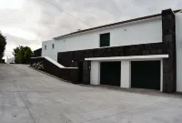 View of the Sea. Large Private Garden - Free wifi