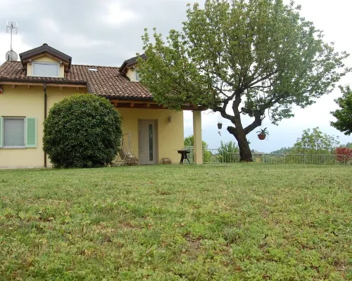 Monferrato, bright villa - Kokoros home. Hotels in Castell'Alfero