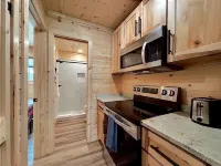 Brand New! Lakeview Tiny Home in Downtown Hiawassee