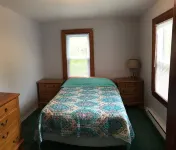 Charming Lakefront Cottage On Masten lake