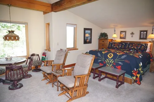 Ski In/Out Home, Game Room, Incredible views from the slopes! BBQ Grill/Jacuzzi!