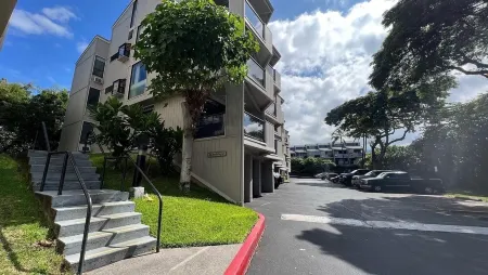 Modern Kona Retreat • Walk to Ocean & Town Отели рядом с достопримечательностью «Маниниауоли Бич»