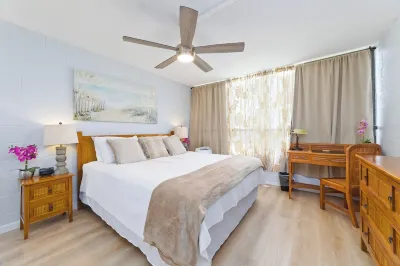 Direct Oceanfront Mauna Loa Shores  #508   New Remodel next to Beach Park